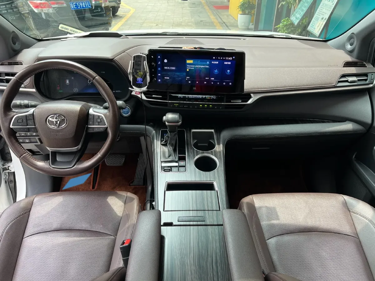 2023 Toyota Sienna 2.5L 189HP L4 E-CVT Hybrid,autocango,china used car exporter,china ev exporter,chinese used car exporter,chinese used ev exporter