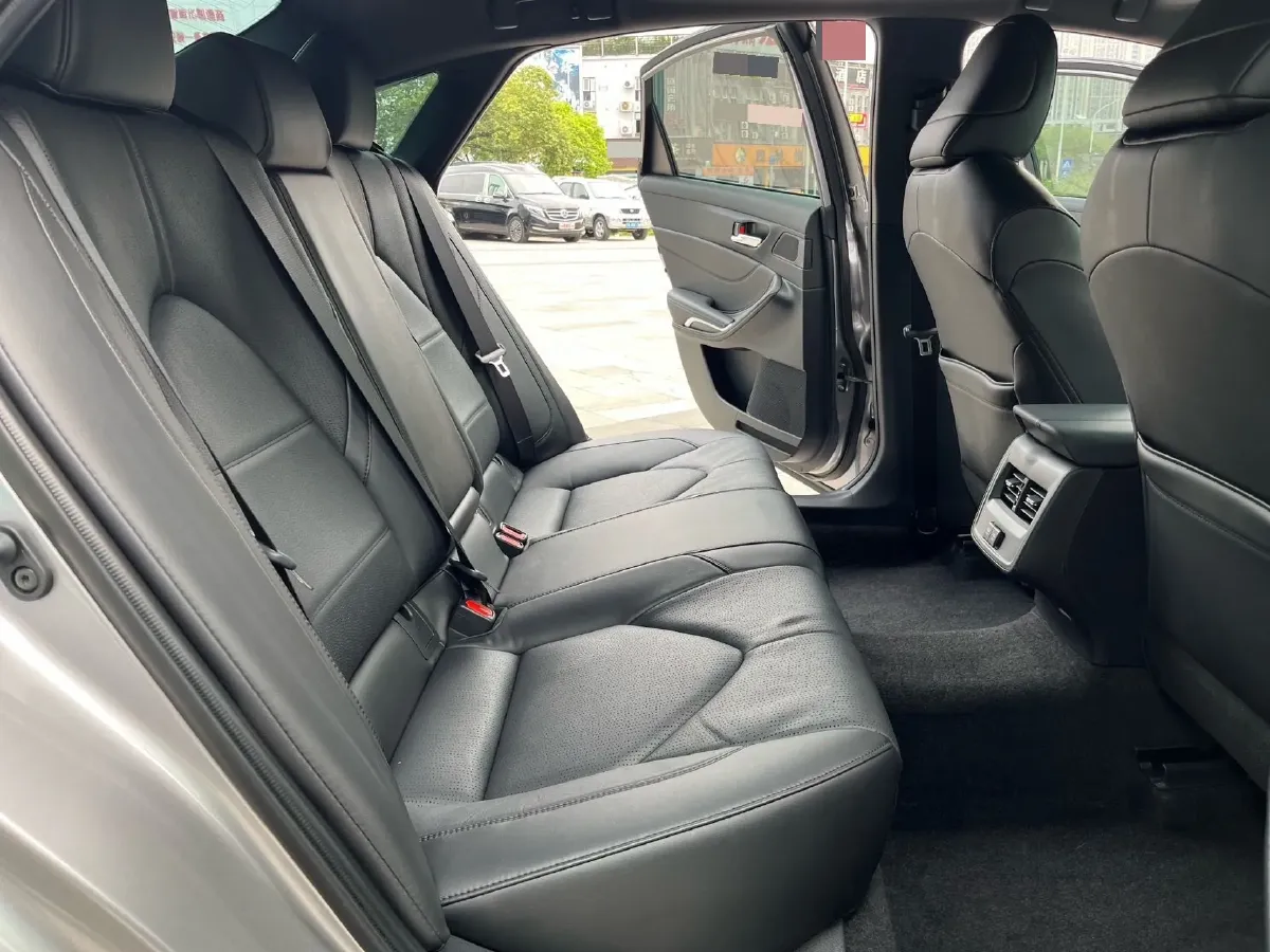 2019 Toyota Avalon 2.0L 178HP L4 CVT,autocango,china used car exporter,china ev exporter,chinese used car exporter,chinese used ev exporter