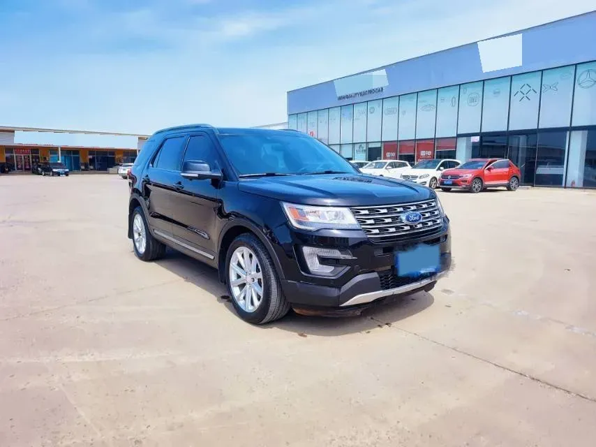 2017 Alfa Romeo Giulia 2.0T 280HP L4 8AT,autocango,china used car exporter,china ev exporter,chinese used car exporter,chinese used ev exporter