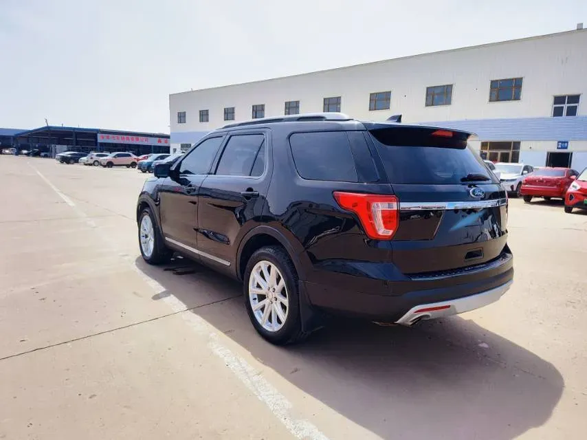 2017 Alfa Romeo Giulia 2.0T 280HP L4 8AT,autocango,china used car exporter,china ev exporter,chinese used car exporter,chinese used ev exporter