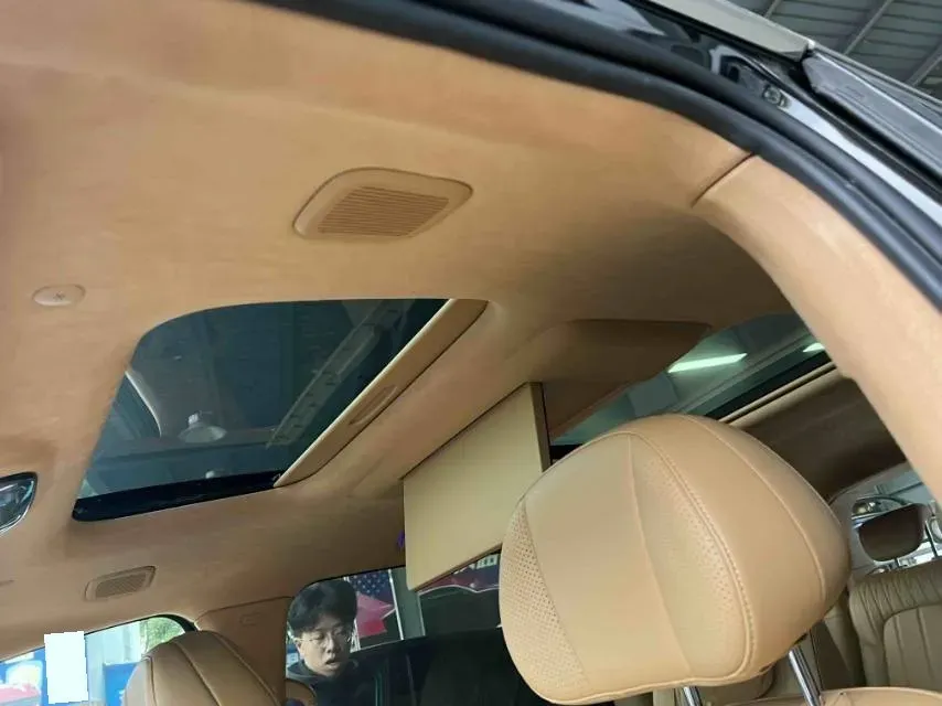 2025 Voyah Dream 1.5T 150HP L4 PHEV 41.7KWH,autocango,china used car exporter,china ev exporter,chinese used car exporter,chinese used ev exporter