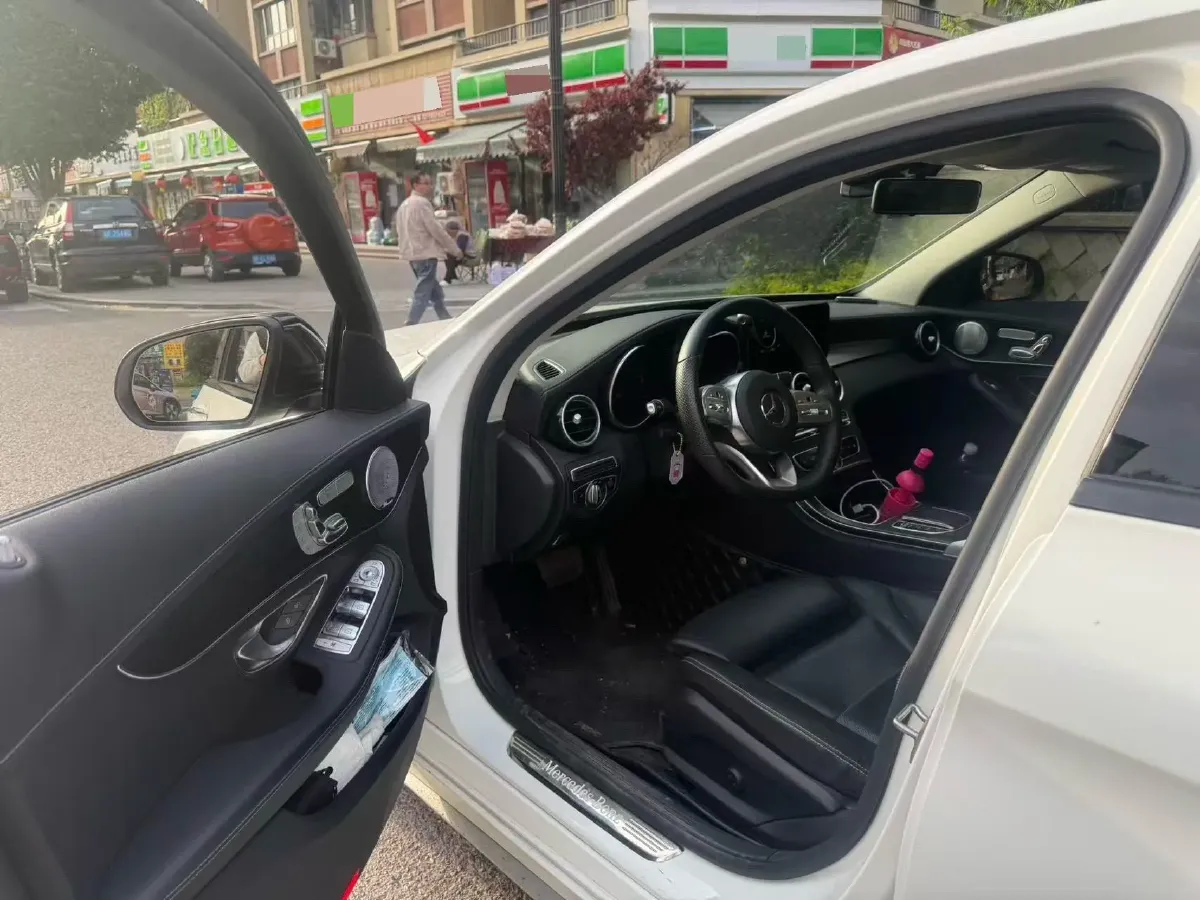 2021 Mercedes-Benz C Class 1.5T 184HP L4 9AT,autocango,china used car exporter,china ev exporter,chinese used car exporter,chinese used ev exporter