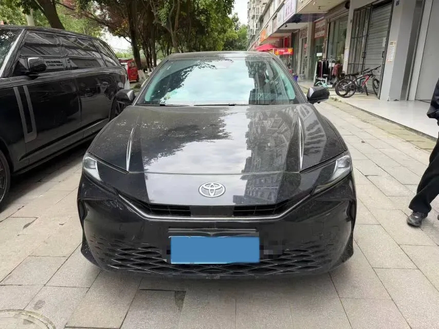2024 Toyota Camry 2.0L 152HP L4 E-CVT Hybrid,autocango,china used car exporter,china ev exporter,chinese used car exporter,chinese used ev exporter