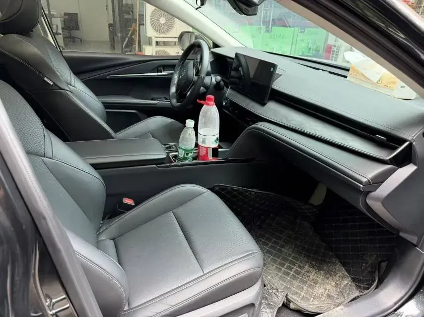 2024 Toyota Camry 2.0L 152HP L4 E-CVT Hybrid,autocango,china used car exporter,china ev exporter,chinese used car exporter,chinese used ev exporter