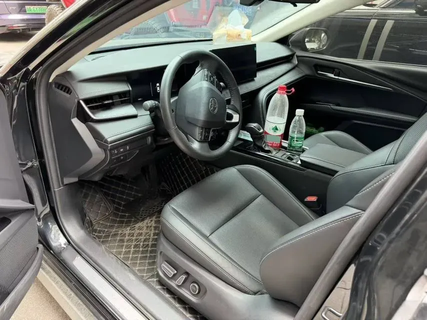 2024 Toyota Camry 2.0L 152HP L4 E-CVT Hybrid,autocango,china used car exporter,china ev exporter,chinese used car exporter,chinese used ev exporter