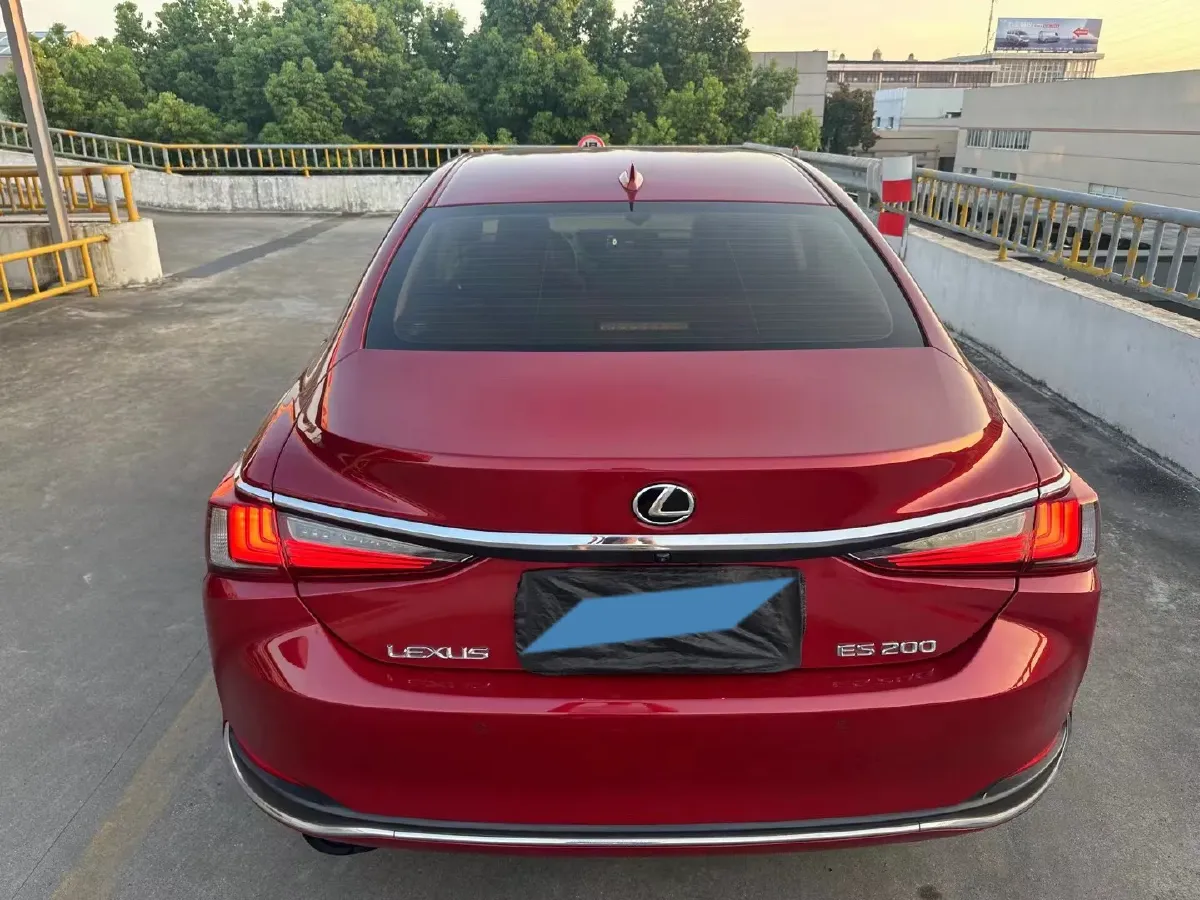2018 Lexus ES 2.0L 173HP L4 CVT,autocango,china used car exporter,china ev exporter,chinese used car exporter,chinese used ev exporter