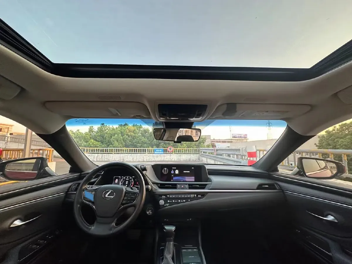 2018 Lexus ES 2.0L 173HP L4 CVT,autocango,china used car exporter,china ev exporter,chinese used car exporter,chinese used ev exporter