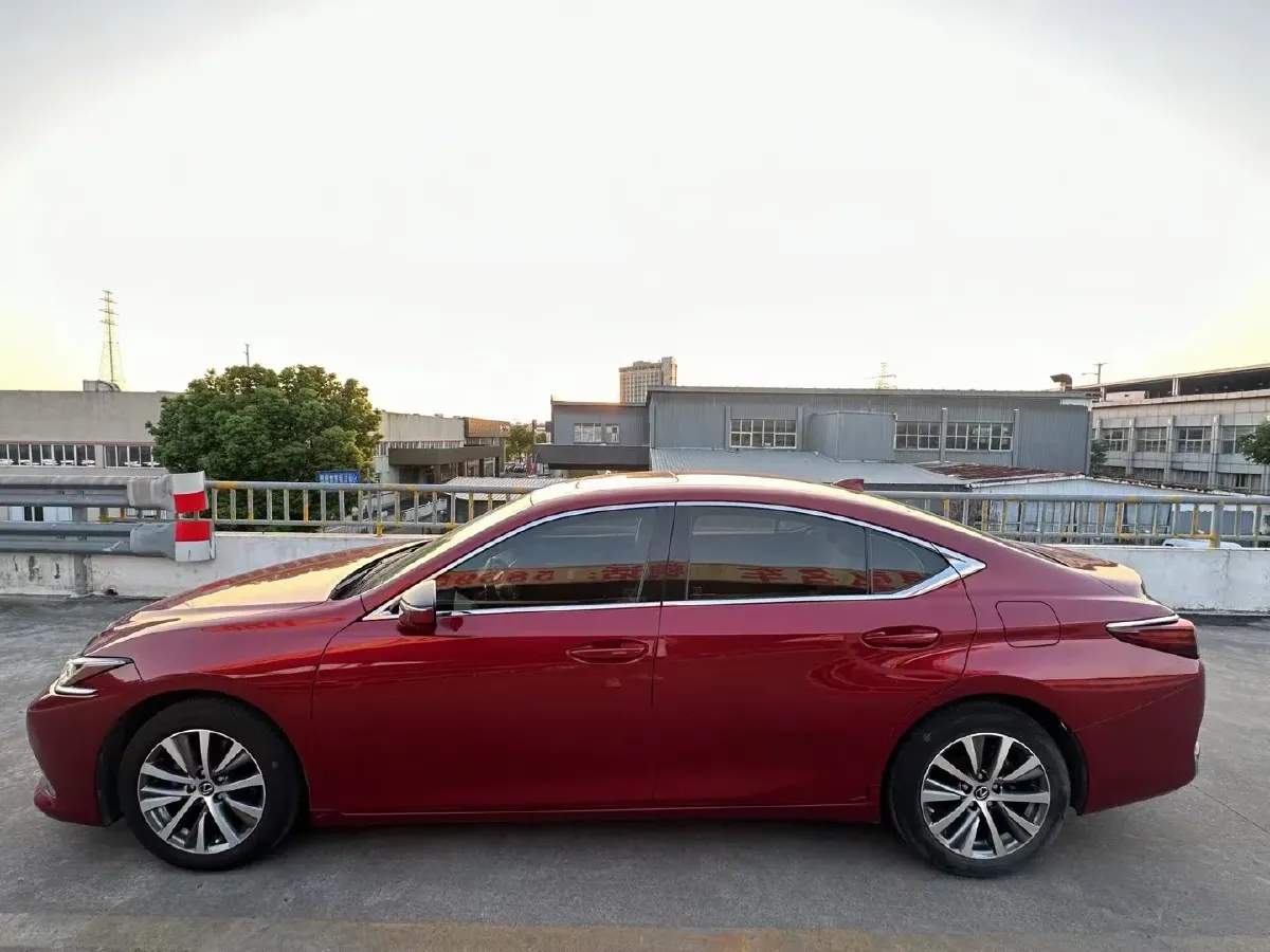 2018 Lexus ES 2.0L 173HP L4 CVT,autocango,china used car exporter,china ev exporter,chinese used car exporter,chinese used ev exporter