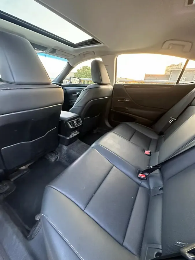 2018 Lexus ES 2.0L 173HP L4 CVT,autocango,china used car exporter,china ev exporter,chinese used car exporter,chinese used ev exporter