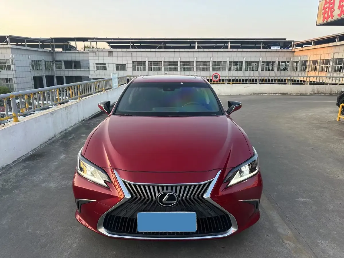 2018 Lexus ES 2.0L 173HP L4 CVT,autocango,china used car exporter,china ev exporter,chinese used car exporter,chinese used ev exporter