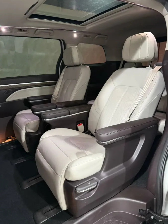 2021 GAC Trumpchi M8 2.0T 252HP L4 8AT,autocango,china used car exporter,china ev exporter,chinese used car exporter,chinese used ev exporter