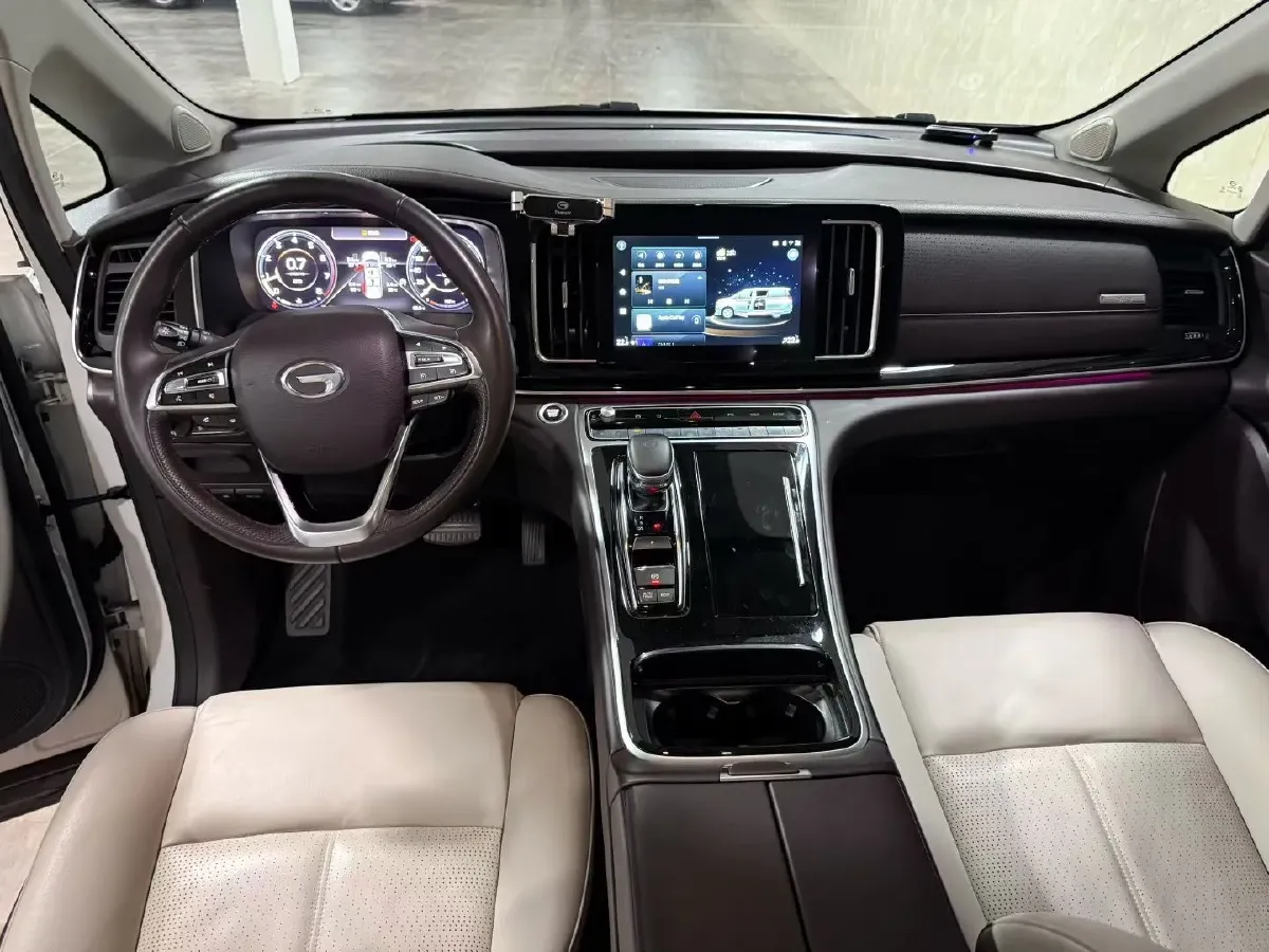 2021 GAC Trumpchi M8 2.0T 252HP L4 8AT,autocango,china used car exporter,china ev exporter,chinese used car exporter,chinese used ev exporter