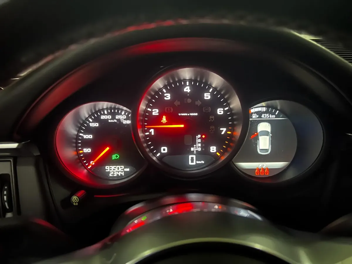 2018 Porsche Macan 2.0T 252HP L4 7DCT,autocango,china used car exporter,china ev exporter,chinese used car exporter,chinese used ev exporter