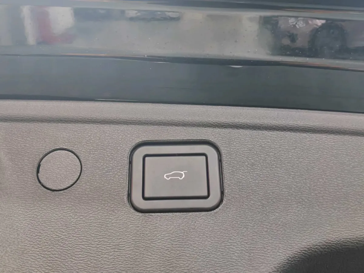 2020 WEY VV7 2.0T 227HP L4 7DCT,autocango,china used car exporter,china ev exporter,chinese used car exporter,chinese used ev exporter