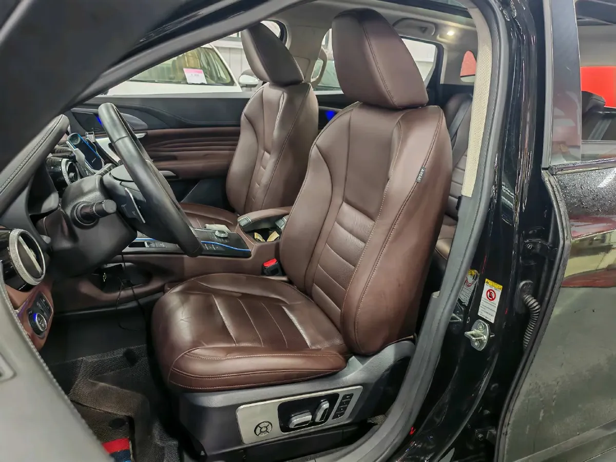 2020 WEY VV7 2.0T 227HP L4 7DCT,autocango,china used car exporter,china ev exporter,chinese used car exporter,chinese used ev exporter