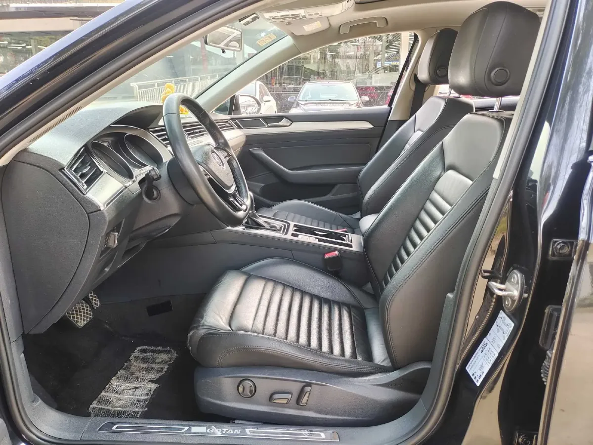 2018 Volkswagen Magotan 1.8T 180HP L4 7DCT,autocango,china used car exporter,china ev exporter,chinese used car exporter,chinese used ev exporter