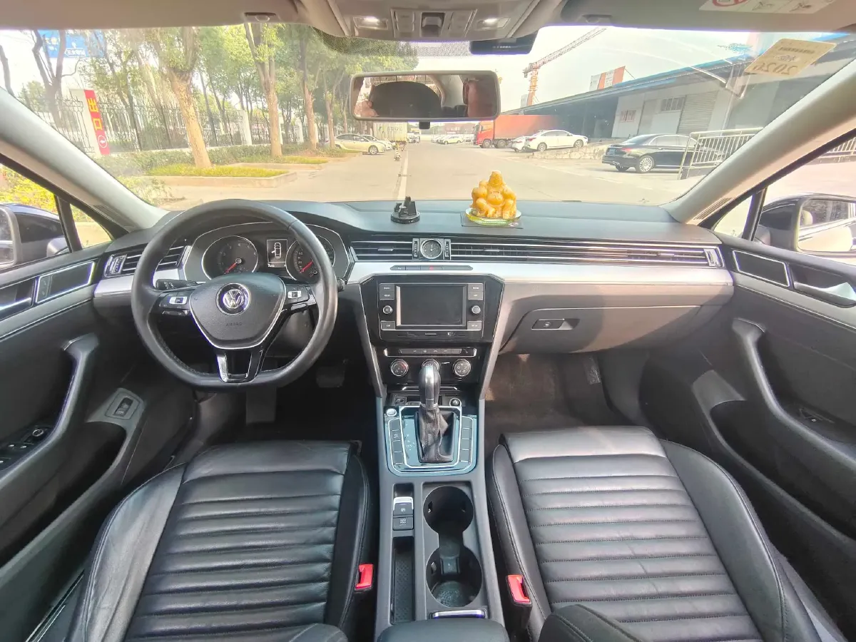 2018 Volkswagen Magotan 1.8T 180HP L4 7DCT,autocango,china used car exporter,china ev exporter,chinese used car exporter,chinese used ev exporter