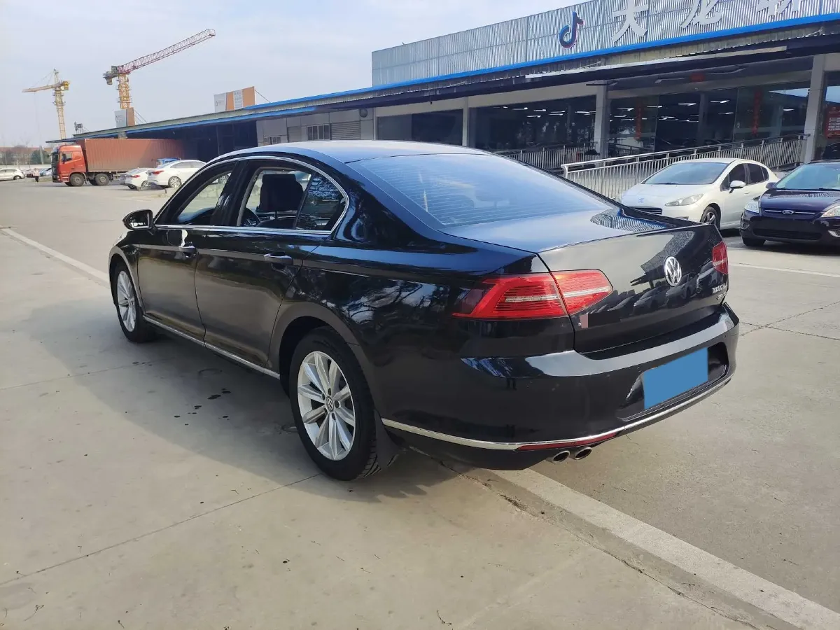 2018 Volkswagen Magotan 1.8T 180HP L4 7DCT,autocango,china used car exporter,china ev exporter,chinese used car exporter,chinese used ev exporter