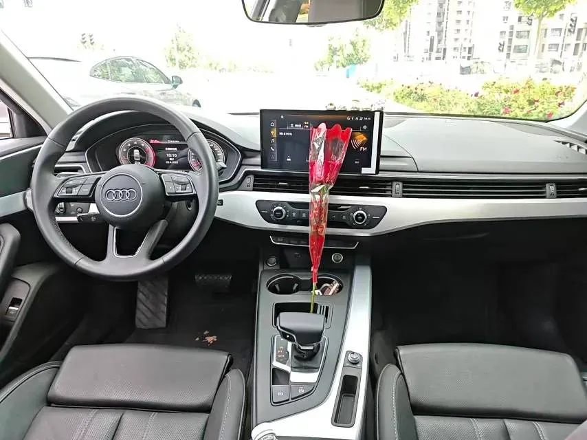 2022 Audi A4L 2.0T 190HP L4 7DCT,autocango,china used car exporter,china ev exporter,chinese used car exporter,chinese used ev exporter