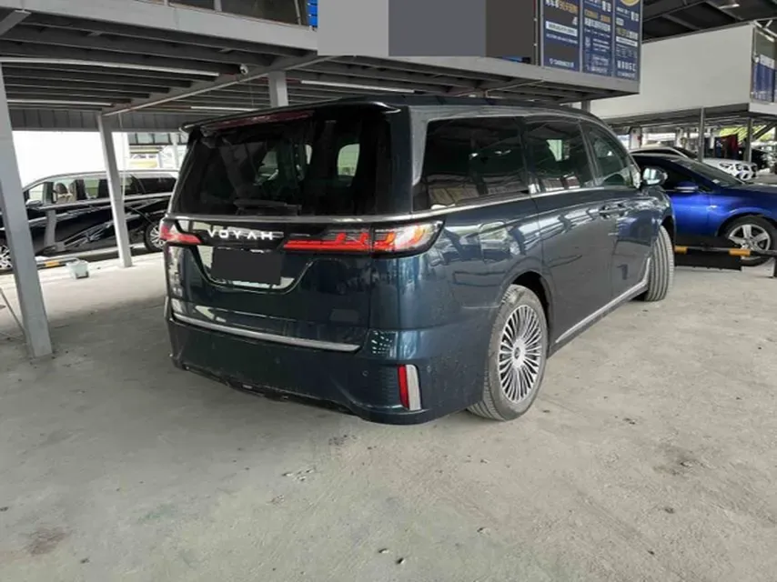 2025 Voyah Dream 1.5T 150HP L4 PHEV 41.7KWH,autocango,china used car exporter,china ev exporter,chinese used car exporter,chinese used ev exporter