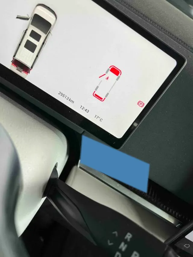 2025 Voyah Dream 1.5T 150HP L4 PHEV 41.7KWH,autocango,china used car exporter,china ev exporter,chinese used car exporter,chinese used ev exporter