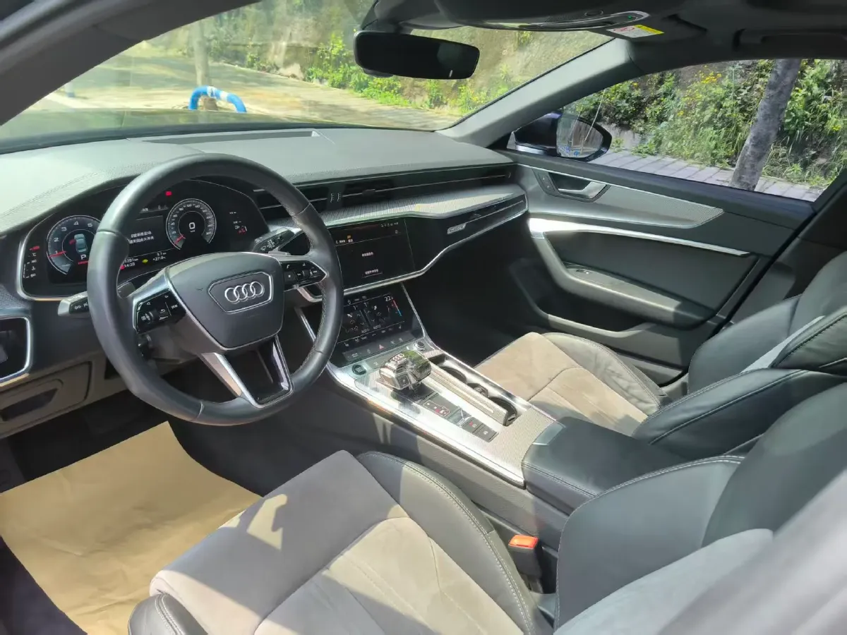 2021 Audi A6L 2.0T 224HP L4 7DCT,autocango,china used car exporter,china ev exporter,chinese used car exporter,chinese used ev exporter