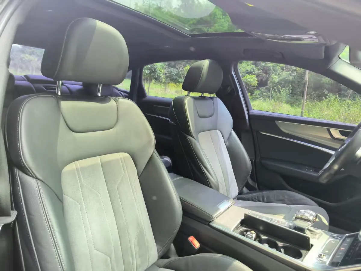 2021 Audi A6L 2.0T 224HP L4 7DCT,autocango,china used car exporter,china ev exporter,chinese used car exporter,chinese used ev exporter