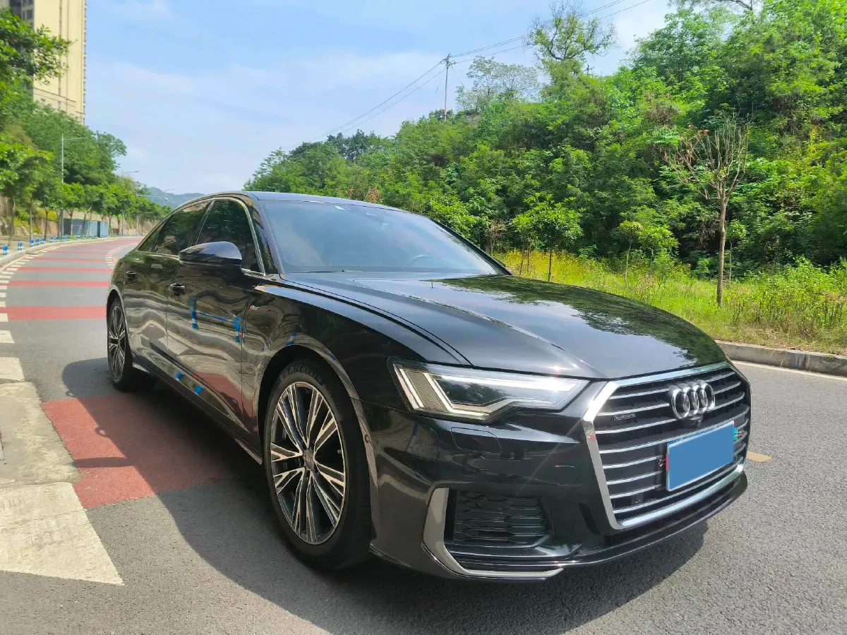 2021 Audi A6L 2.0T 224HP L4 7DCT,autocango,china used car exporter,china ev exporter,chinese used car exporter,chinese used ev exporter