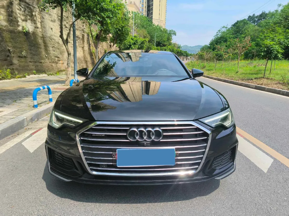 2021 Audi A6L 2.0T 224HP L4 7DCT,autocango,china used car exporter,china ev exporter,chinese used car exporter,chinese used ev exporter