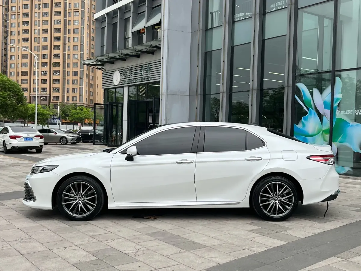 2021 Toyota Camry 2.5L 209HP L4 8AT,autocango,china used car exporter,china ev exporter,chinese used car exporter,chinese used ev exporter