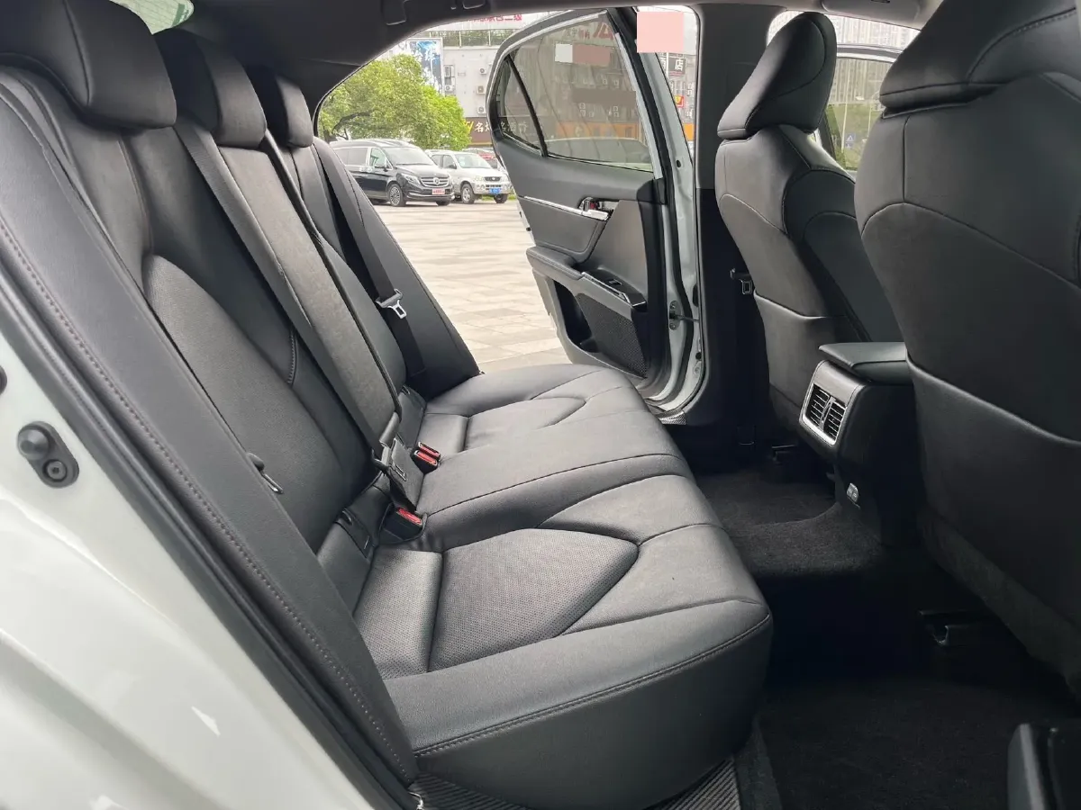 2021 Toyota Camry 2.5L 209HP L4 8AT,autocango,china used car exporter,china ev exporter,chinese used car exporter,chinese used ev exporter