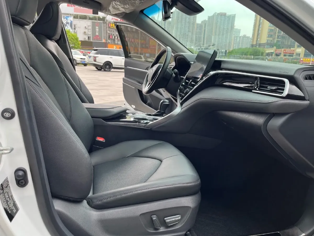 2021 Toyota Camry 2.5L 209HP L4 8AT,autocango,china used car exporter,china ev exporter,chinese used car exporter,chinese used ev exporter
