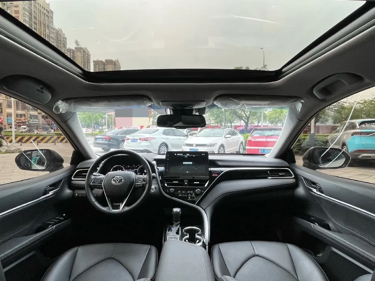 2021 Toyota Camry 2.5L 209HP L4 8AT,autocango,china used car exporter,china ev exporter,chinese used car exporter,chinese used ev exporter