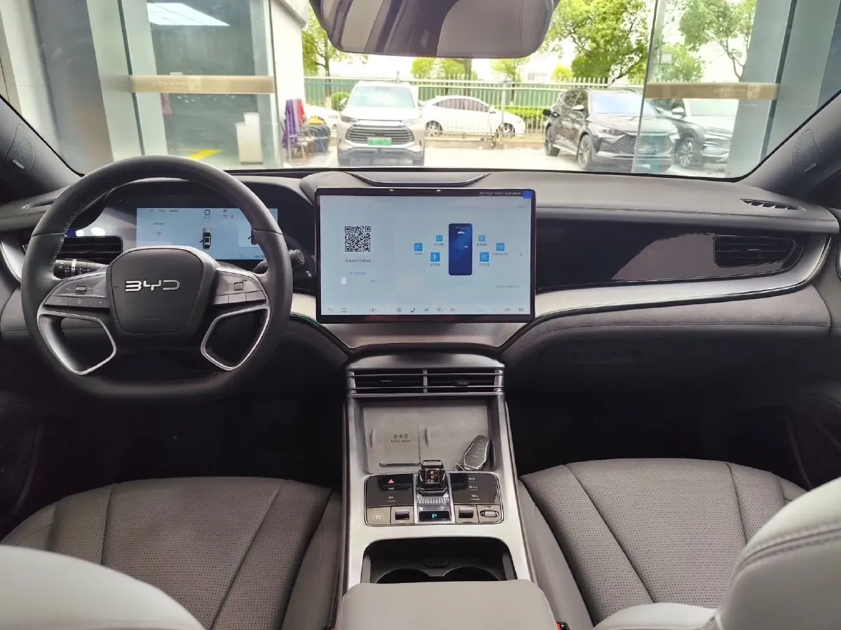 2025 BYD Seal07 DM-i 1.5L 101HP L4 E-CVT PHEV 17.6KWH,autocango,china used car exporter,china ev exporter,chinese used car exporter,chinese used ev exporter