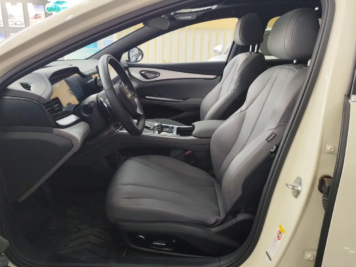 2025 BYD Seal07 DM-i 1.5L 101HP L4 E-CVT PHEV 17.6KWH,autocango,china used car exporter,china ev exporter,chinese used car exporter,chinese used ev exporter