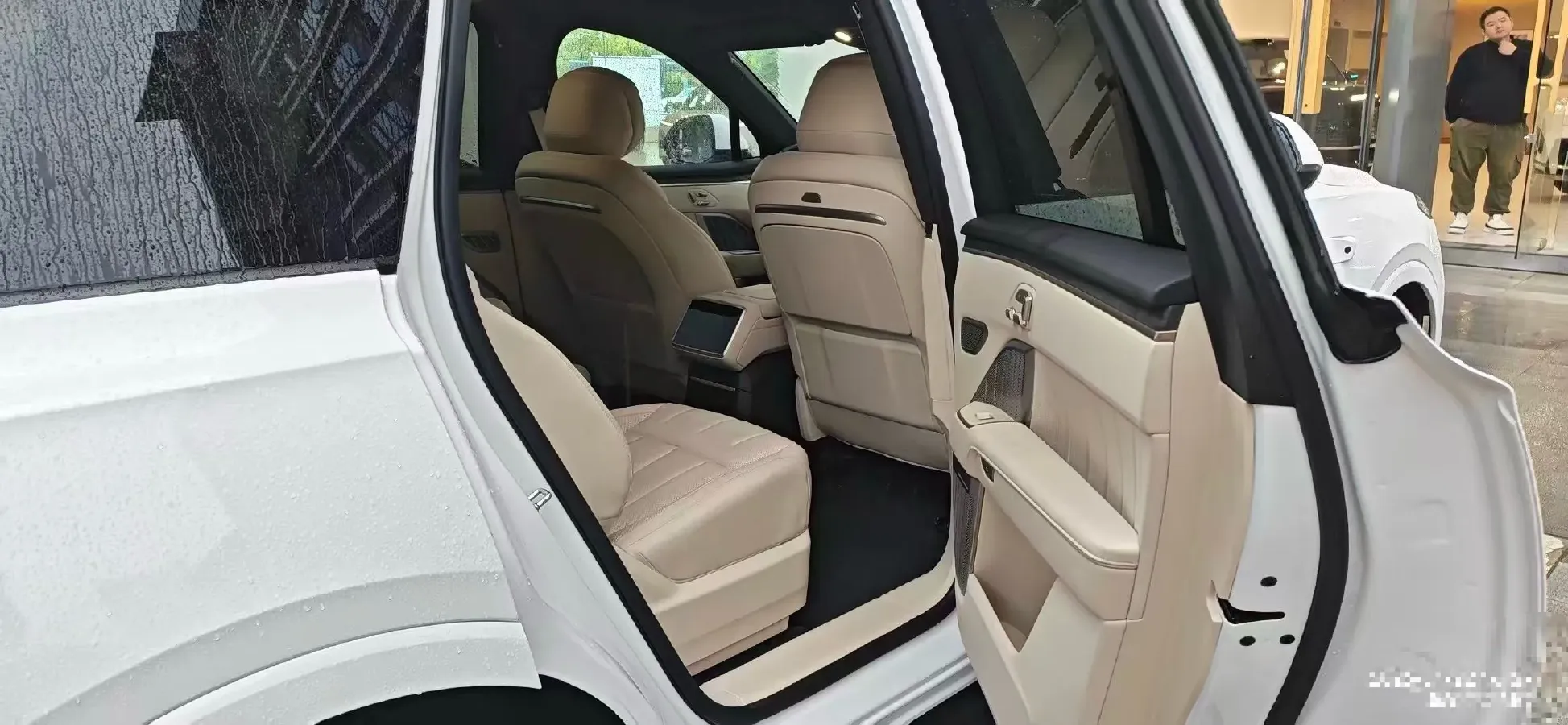 2025 ONVO L90 BEV,autocango,china used car exporter,china ev exporter,chinese used car exporter,chinese used ev exporter