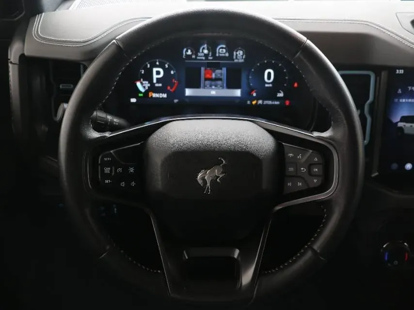 2024 Ford Bronco 2.3T 275HP L4 10AT,autocango,china used car exporter,china ev exporter,chinese used car exporter,chinese used ev exporter