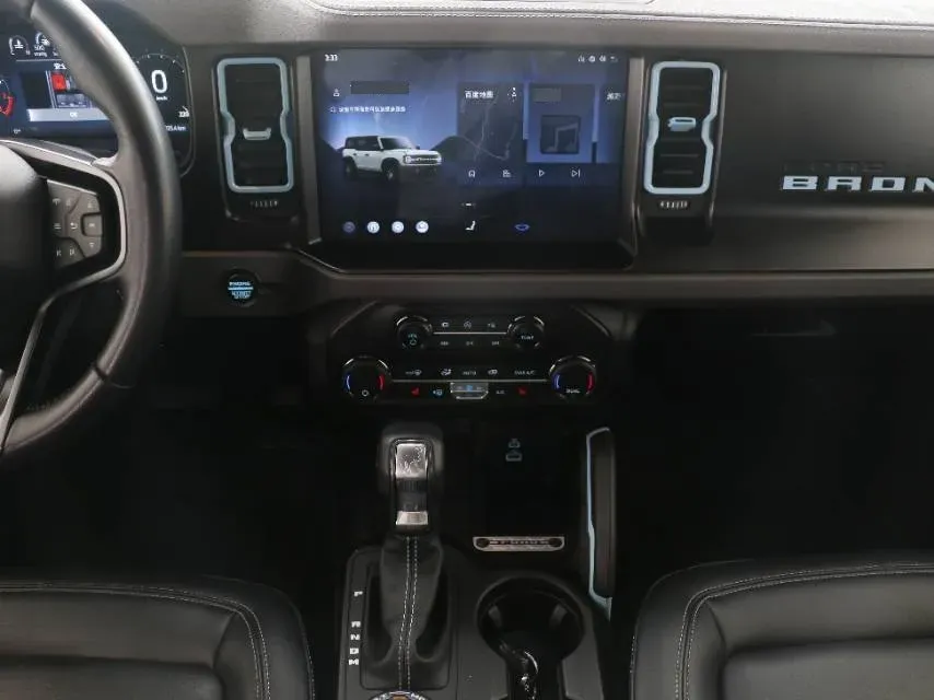 2024 Ford Bronco 2.3T 275HP L4 10AT,autocango,china used car exporter,china ev exporter,chinese used car exporter,chinese used ev exporter