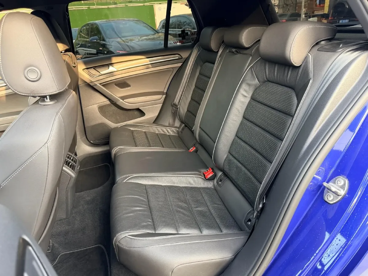 2017 Volkswagen Golf 2.0T 290HP L4 7DCT,autocango,china used car exporter,china ev exporter,chinese used car exporter,chinese used ev exporter