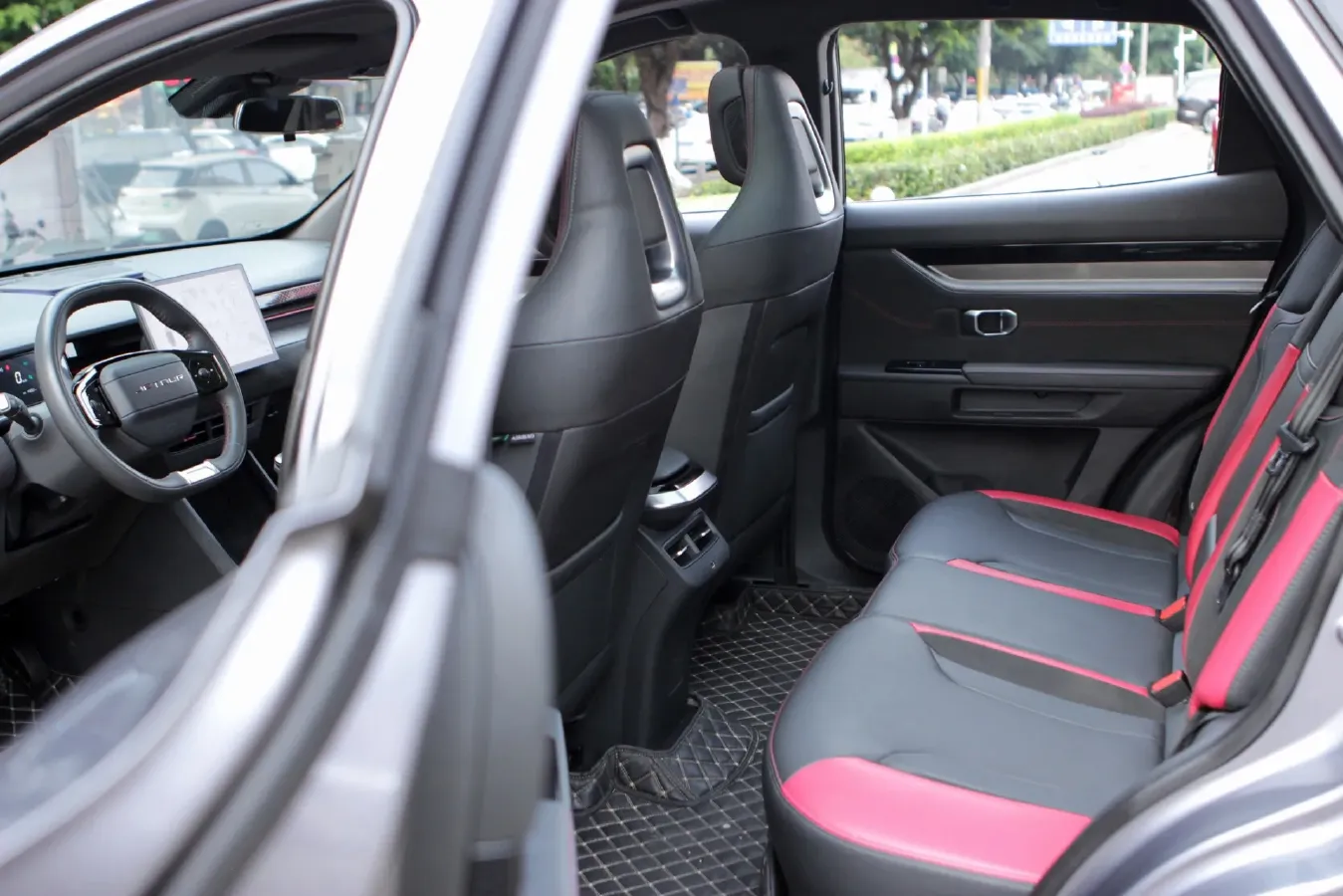 2022 Jetour DASHING 1.6T 197HP L4 7DCT,autocango,china used car exporter,china ev exporter,chinese used car exporter,chinese used ev exporter