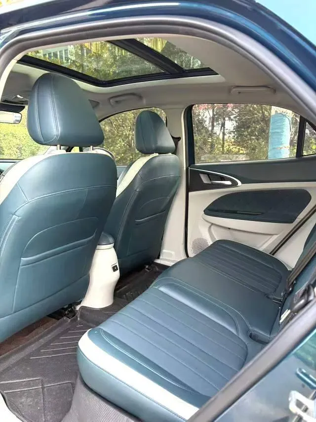 2022 ChangAn CS75 Plus 1.5T 178HP L4 6AT,autocango,china used car exporter,china ev exporter,chinese used car exporter,chinese used ev exporter