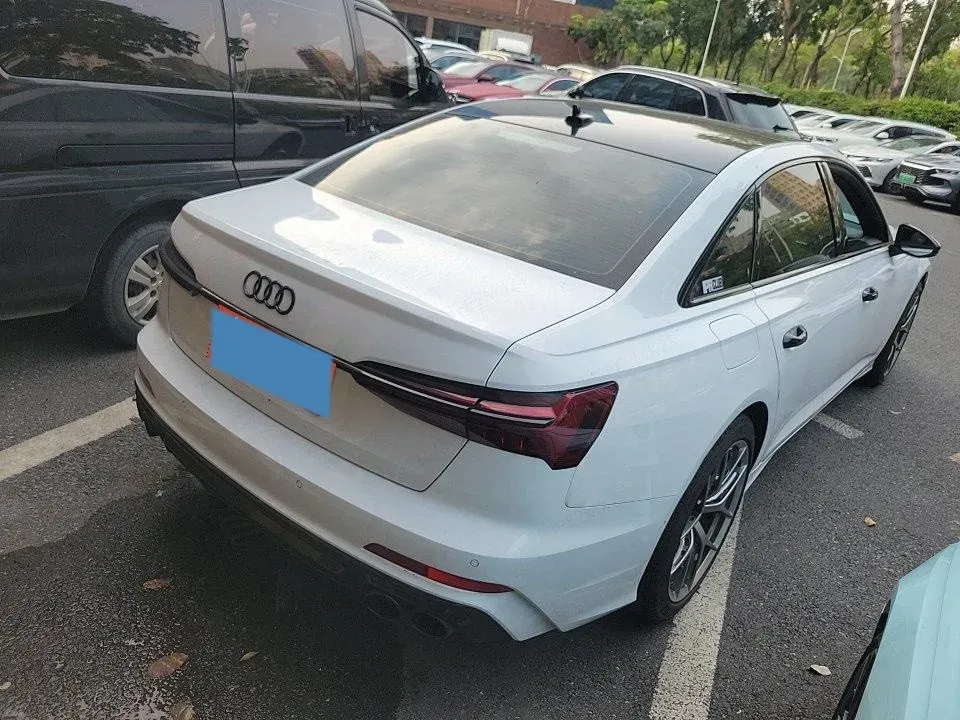 2022 Audi A6L 3.0T 340HP V6 7DCT,autocango,china used car exporter,china ev exporter,chinese used car exporter,chinese used ev exporter