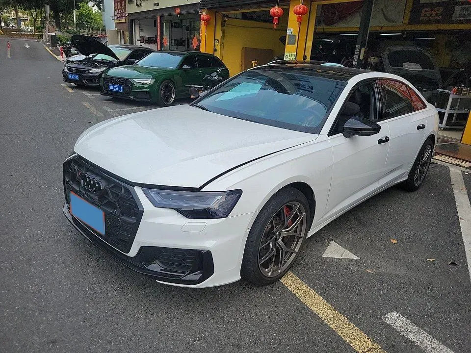 2022 Audi A6L 3.0T 340HP V6 7DCT,autocango,china used car exporter,china ev exporter,chinese used car exporter,chinese used ev exporter