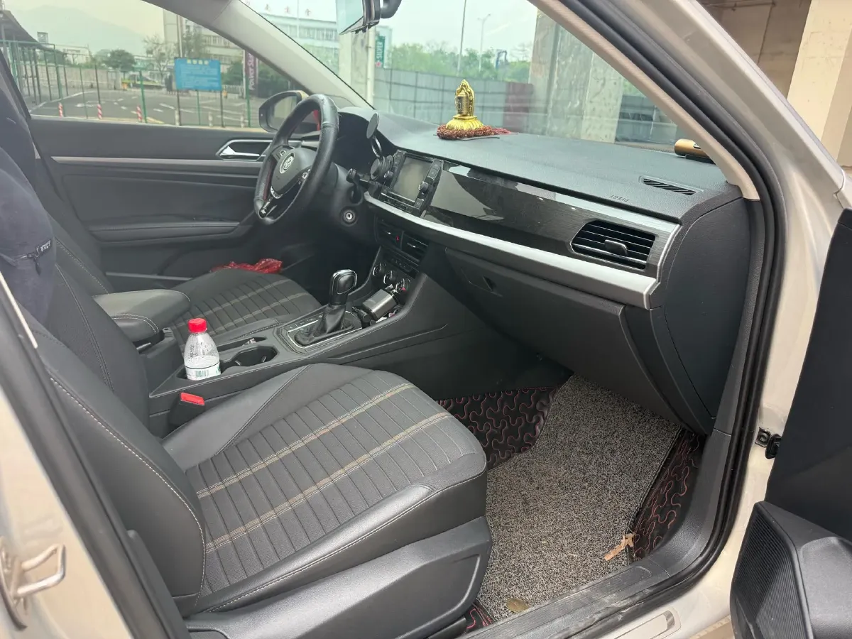 2018 Skoda Karoq 1.4T 150HP L4 7DCT,autocango,china used car exporter,china ev exporter,chinese used car exporter,chinese used ev exporter