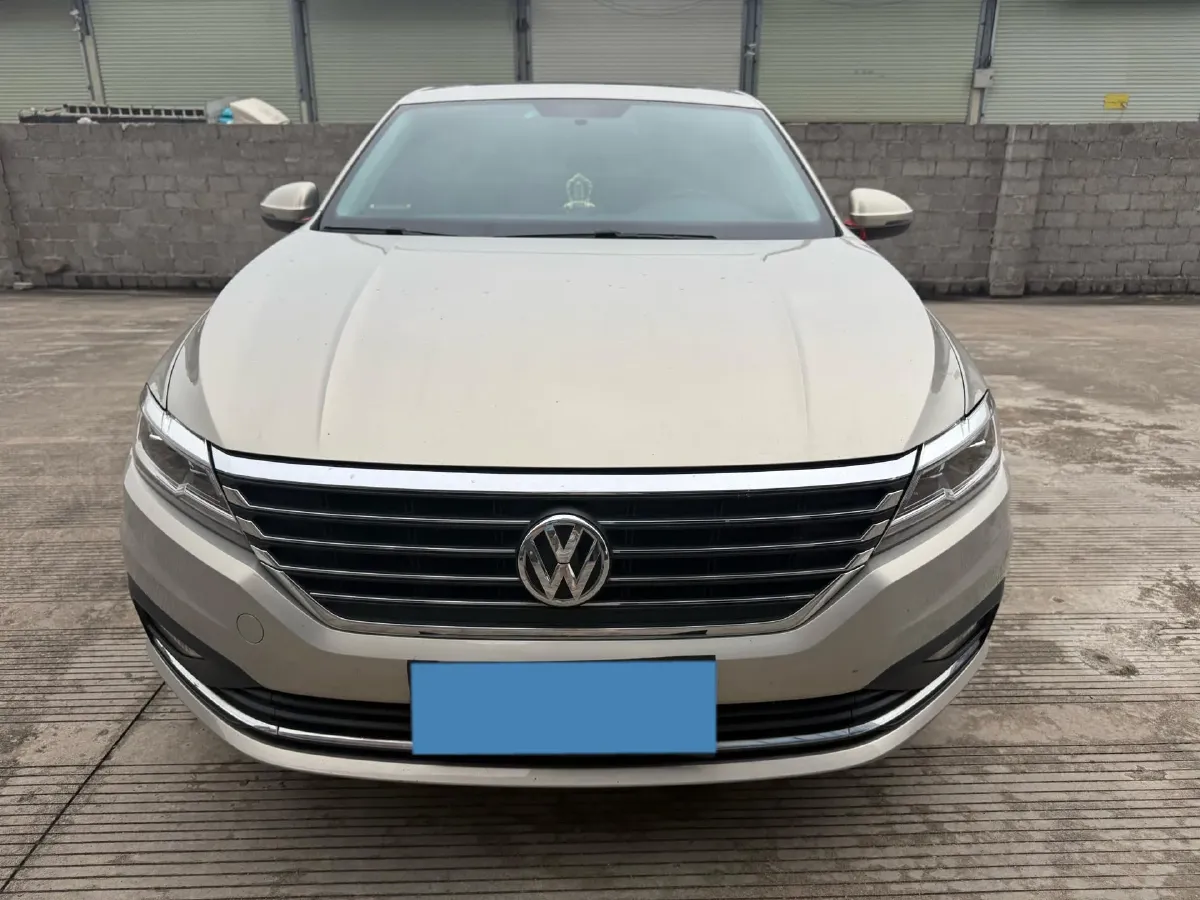 2018 Skoda Karoq 1.4T 150HP L4 7DCT,autocango,china used car exporter,china ev exporter,chinese used car exporter,chinese used ev exporter