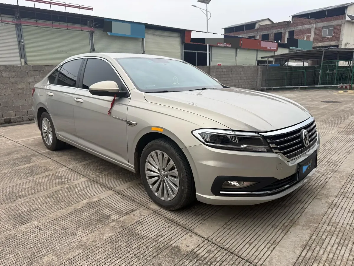 2018 Skoda Karoq 1.4T 150HP L4 7DCT,autocango,china used car exporter,china ev exporter,chinese used car exporter,chinese used ev exporter