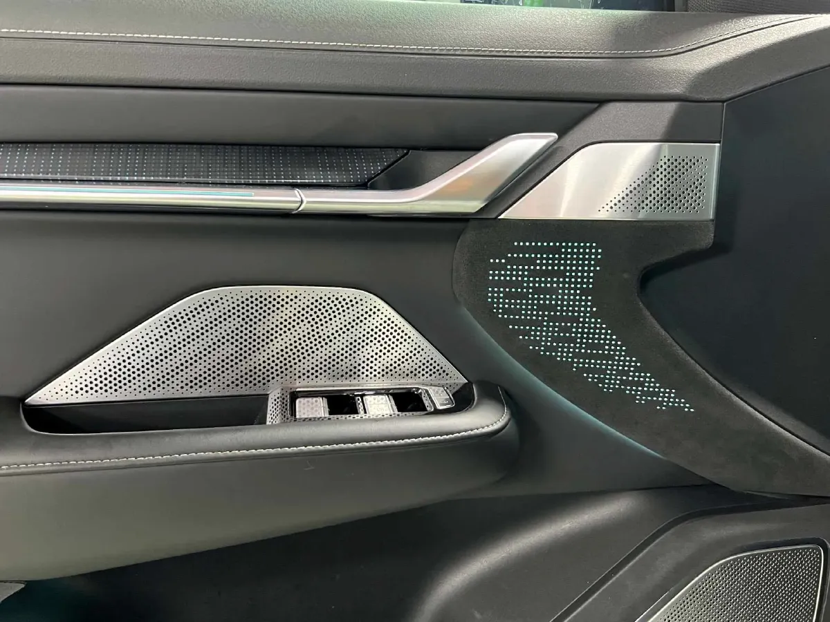 2022 Zeekr 001 BEV 100KWH,autocango,china used car exporter,china ev exporter,chinese used car exporter,chinese used ev exporter