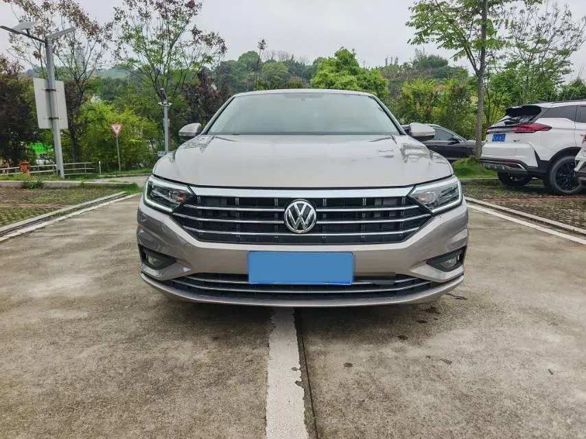 2019 Jeep Renegade 1.3T 173HP L4 7DCT,autocango,china used car exporter,china ev exporter,chinese used car exporter,chinese used ev exporter