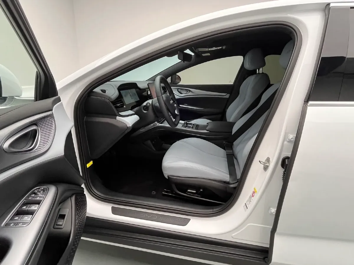 2024 BYD Seal 1.5L 110HP L4 E-CVT PHEV 17.6KWH,autocango,china used car exporter,china ev exporter,chinese used car exporter,chinese used ev exporter