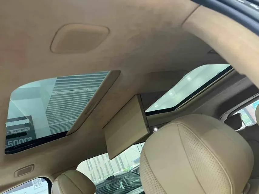 2025 Voyah Dream 1.5T 150HP L4 PHEV 41.7KWH,autocango,china used car exporter,china ev exporter,chinese used car exporter,chinese used ev exporter